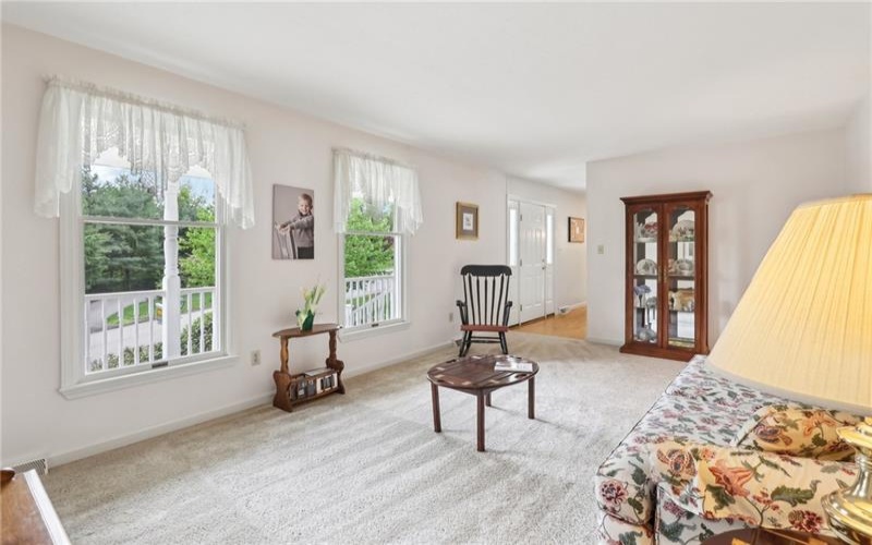 1025 Manor Vue Court, Delmont, 15626, 4 Bedrooms Bedrooms, 11 Rooms Rooms,2.1 BathroomsBathrooms,Residential,For Sale,Manor Vue Court,1700316