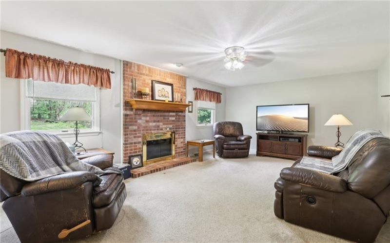 1025 Manor Vue Court, Delmont, 15626, 4 Bedrooms Bedrooms, 11 Rooms Rooms,2.1 BathroomsBathrooms,Residential,For Sale,Manor Vue Court,1700316