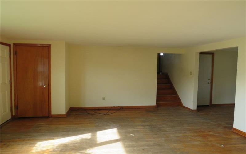 29 2nd St, Youngwood, 15697, 3 Bedrooms Bedrooms, 6 Rooms Rooms,1 BathroomBathrooms,Residential,For Sale,2nd St,1700337