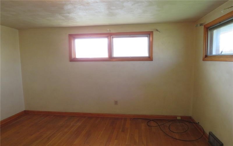 29 2nd St, Youngwood, 15697, 3 Bedrooms Bedrooms, 6 Rooms Rooms,1 BathroomBathrooms,Residential,For Sale,2nd St,1700337