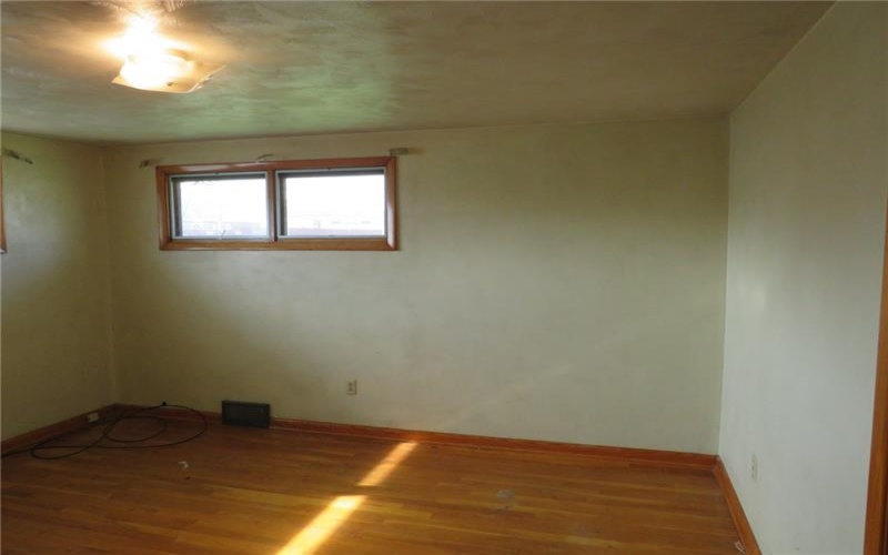 29 2nd St, Youngwood, 15697, 3 Bedrooms Bedrooms, 6 Rooms Rooms,1 BathroomBathrooms,Residential,For Sale,2nd St,1700337