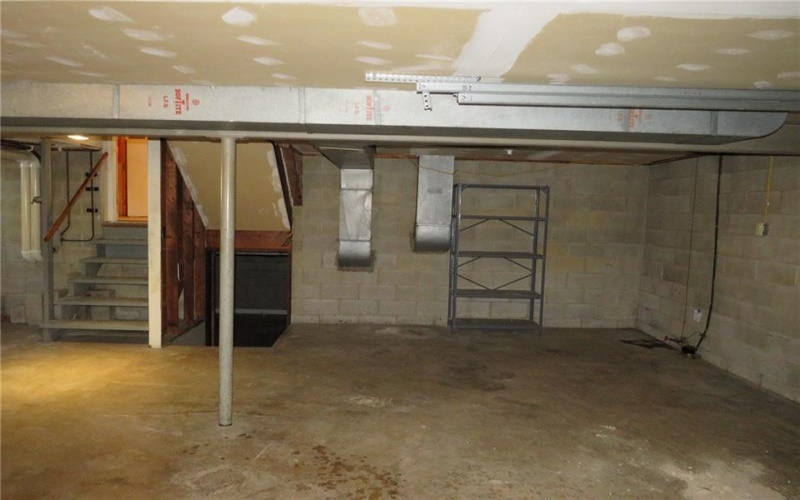 29 2nd St, Youngwood, 15697, 3 Bedrooms Bedrooms, 6 Rooms Rooms,1 BathroomBathrooms,Residential,For Sale,2nd St,1700337
