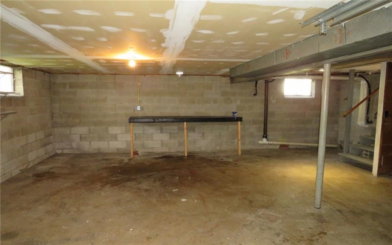 29 2nd St, Youngwood, 15697, 3 Bedrooms Bedrooms, 6 Rooms Rooms,1 BathroomBathrooms,Residential,For Sale,2nd St,1700337