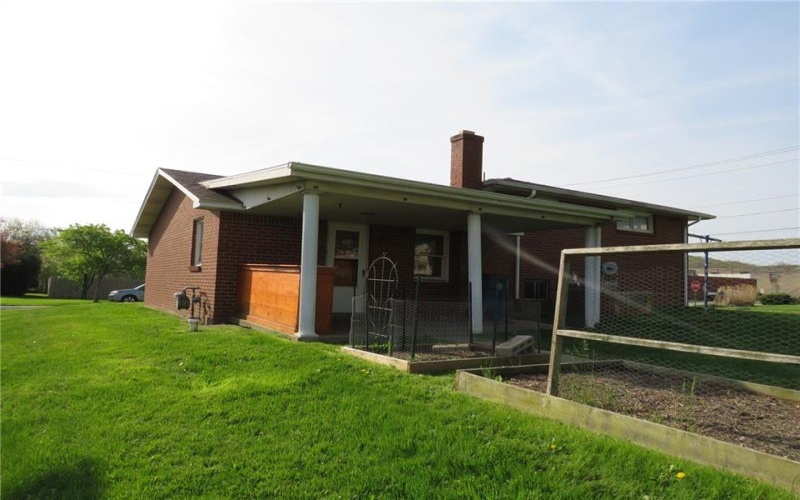 29 2nd St, Youngwood, 15697, 3 Bedrooms Bedrooms, 6 Rooms Rooms,1 BathroomBathrooms,Residential,For Sale,2nd St,1700337