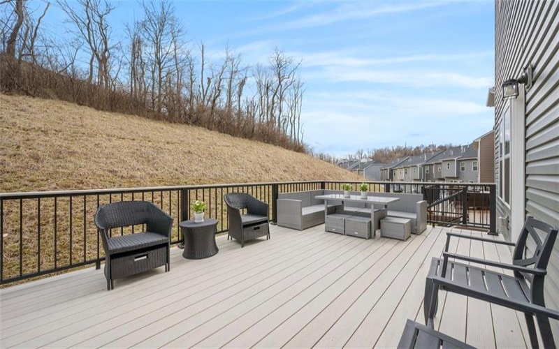 414 Greenwood Dr., Canonsburg, 15317, 3 Bedrooms Bedrooms, 9 Rooms Rooms,2.1 BathroomsBathrooms,Residential,For Sale,Greenwood Dr.,1695621