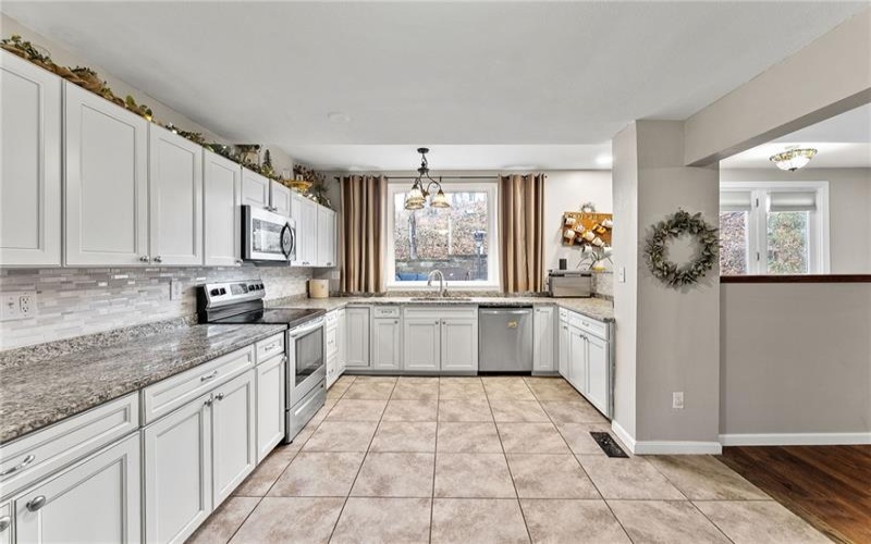111 Heide Ln, McMurray, 15317, 4 Bedrooms Bedrooms, 9 Rooms Rooms,3.1 BathroomsBathrooms,Residential,For Sale,Heide Ln,1696274