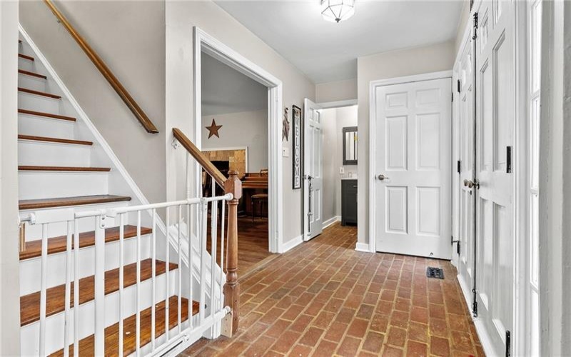 111 Heide Ln, McMurray, 15317, 4 Bedrooms Bedrooms, 9 Rooms Rooms,3.1 BathroomsBathrooms,Residential,For Sale,Heide Ln,1696274