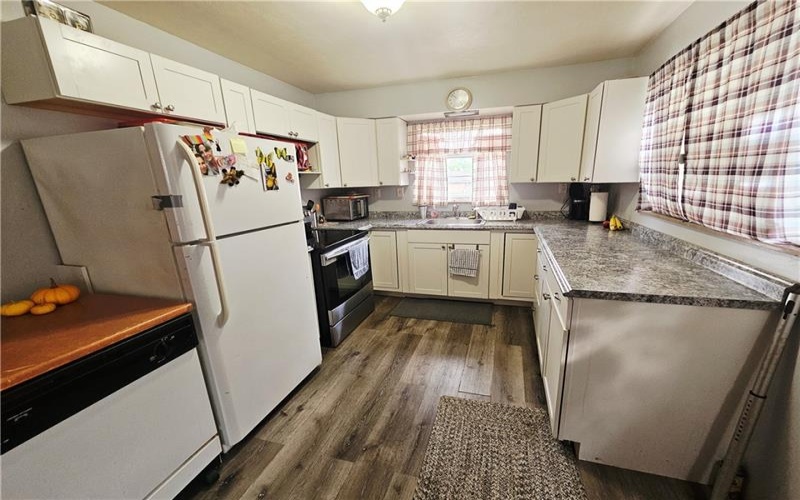 32 Mannina Ave, Dunlevy, 15432, 3 Bedrooms Bedrooms, 6 Rooms Rooms,2 BathroomsBathrooms,Residential,For Sale,Mannina Ave,1699506
