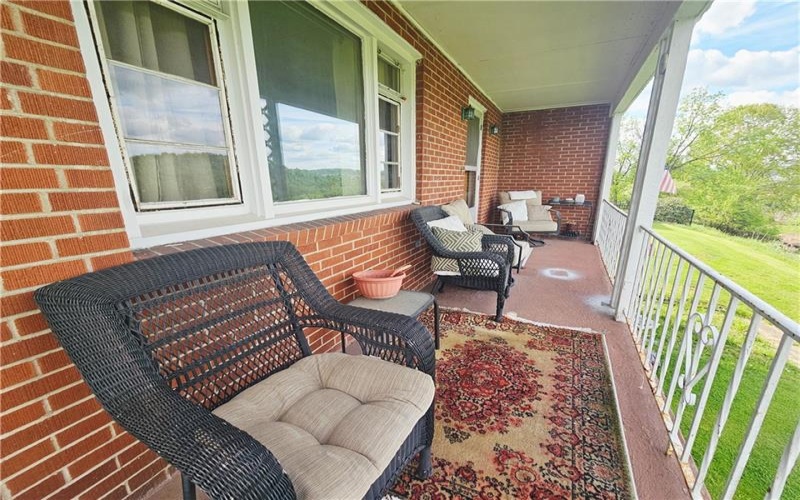 32 Mannina Ave, Dunlevy, 15432, 3 Bedrooms Bedrooms, 6 Rooms Rooms,2 BathroomsBathrooms,Residential,For Sale,Mannina Ave,1699506