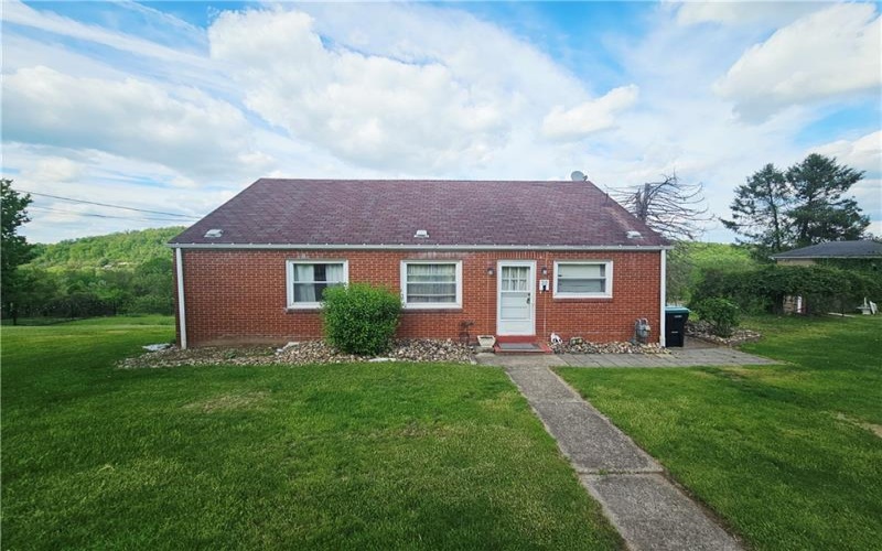 32 Mannina Ave, Dunlevy, 15432, 3 Bedrooms Bedrooms, 6 Rooms Rooms,2 BathroomsBathrooms,Residential,For Sale,Mannina Ave,1699506