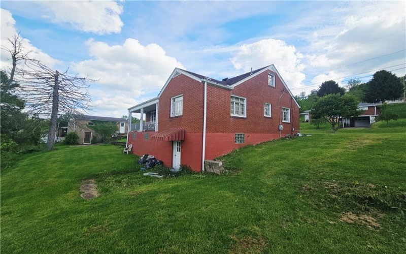 32 Mannina Ave, Dunlevy, 15432, 3 Bedrooms Bedrooms, 6 Rooms Rooms,2 BathroomsBathrooms,Residential,For Sale,Mannina Ave,1699506