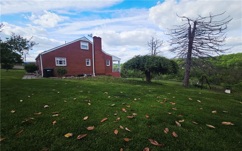 32 Mannina Ave, Dunlevy, 15432, 3 Bedrooms Bedrooms, 6 Rooms Rooms,2 BathroomsBathrooms,Residential,For Sale,Mannina Ave,1699506