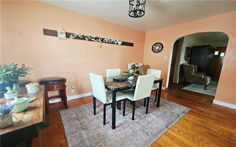 32 Mannina Ave, Dunlevy, 15432, 3 Bedrooms Bedrooms, 6 Rooms Rooms,2 BathroomsBathrooms,Residential,For Sale,Mannina Ave,1699506