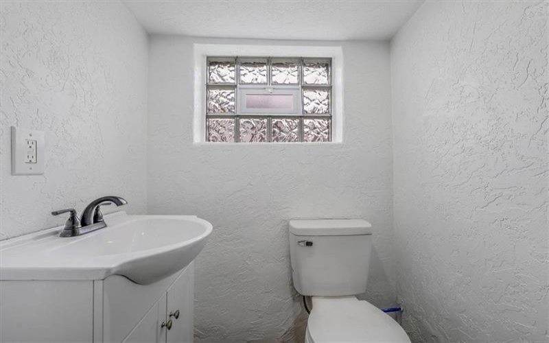 108 Linden Lane, 15089, 15089, 3 Bedrooms Bedrooms, 7 Rooms Rooms,1.1 BathroomsBathrooms,Residential,For Sale,Linden Lane,1700105