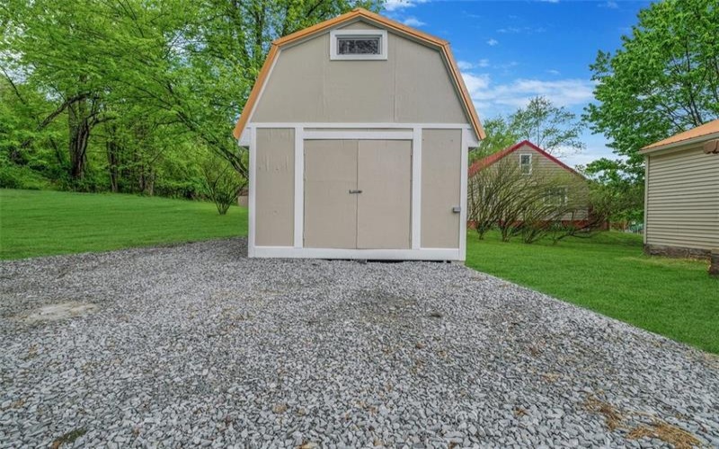 108 Linden Lane, 15089, 15089, 3 Bedrooms Bedrooms, 7 Rooms Rooms,1.1 BathroomsBathrooms,Residential,For Sale,Linden Lane,1700105