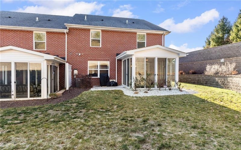 216 Settlers Ct, Venetia, 15367, 3 Bedrooms Bedrooms, ,2.1 BathroomsBathrooms,Residential,For Sale,Settlers Ct,1700397