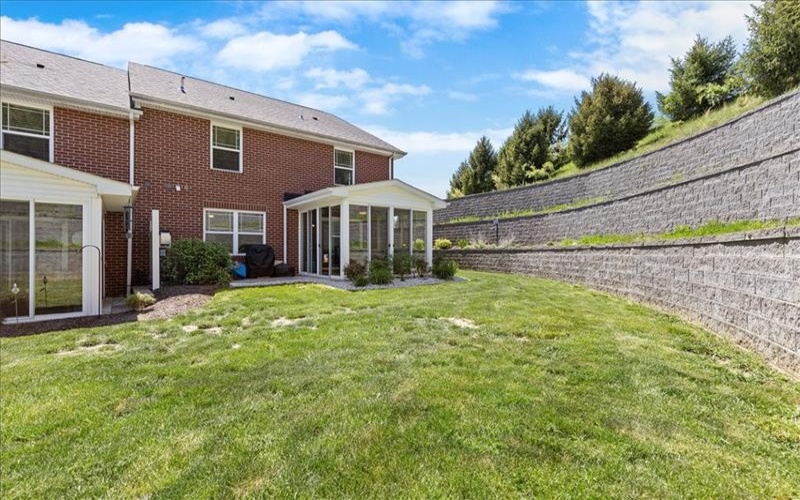 216 Settlers Ct, Venetia, 15367, 3 Bedrooms Bedrooms, ,2.1 BathroomsBathrooms,Residential,For Sale,Settlers Ct,1700397