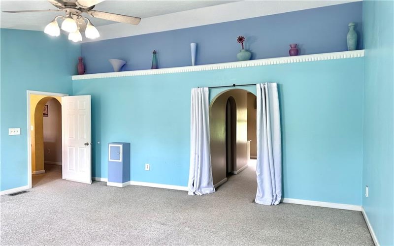 491 Peregrine Dr, North Huntingdon, 15642, 4 Bedrooms Bedrooms, 10 Rooms Rooms,2.1 BathroomsBathrooms,Residential,For Sale,Peregrine Dr,1700421