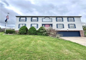 491 Peregrine Dr, North Huntingdon, 15642, 4 Bedrooms Bedrooms, 10 Rooms Rooms,2.1 BathroomsBathrooms,Residential,For Sale,Peregrine Dr,1700421