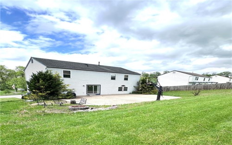 491 Peregrine Dr, North Huntingdon, 15642, 4 Bedrooms Bedrooms, 10 Rooms Rooms,2.1 BathroomsBathrooms,Residential,For Sale,Peregrine Dr,1700421