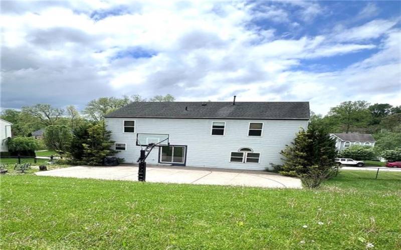 491 Peregrine Dr, North Huntingdon, 15642, 4 Bedrooms Bedrooms, 10 Rooms Rooms,2.1 BathroomsBathrooms,Residential,For Sale,Peregrine Dr,1700421