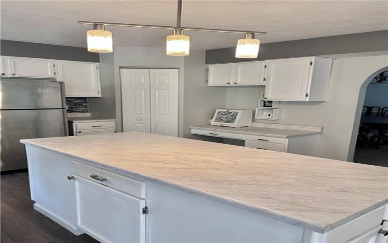 491 Peregrine Dr, North Huntingdon, 15642, 4 Bedrooms Bedrooms, 10 Rooms Rooms,2.1 BathroomsBathrooms,Residential,For Sale,Peregrine Dr,1700421
