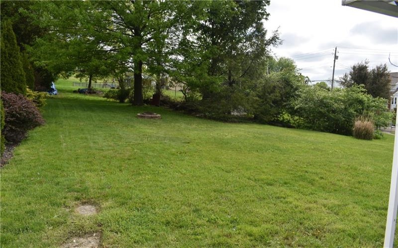 1106 Martin Dr, Canonsburg, 15317, 3 Bedrooms Bedrooms, 7 Rooms Rooms,2 BathroomsBathrooms,Residential,For Sale,Martin Dr,1700427
