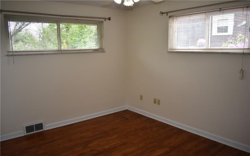 1106 Martin Dr, Canonsburg, 15317, 3 Bedrooms Bedrooms, 7 Rooms Rooms,2 BathroomsBathrooms,Residential,For Sale,Martin Dr,1700427