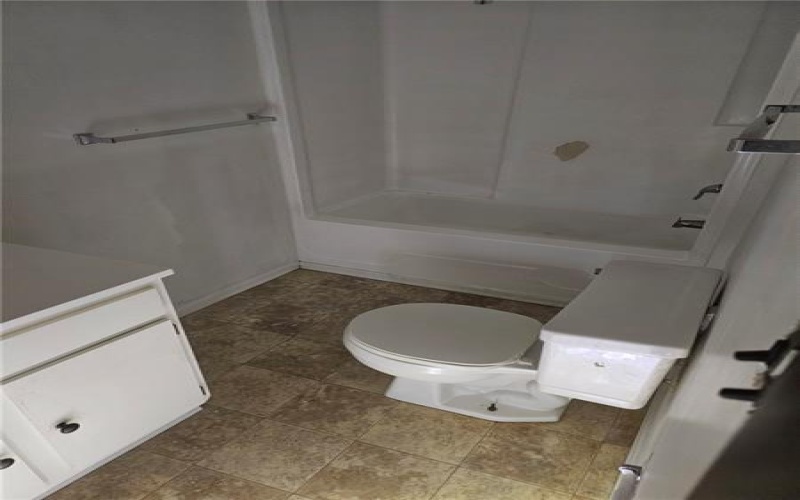 17 Wade Ave, Washington, 15301, 2 Bedrooms Bedrooms, ,1 BathroomBathrooms,Lease,For Sale,Wade Ave,1700433