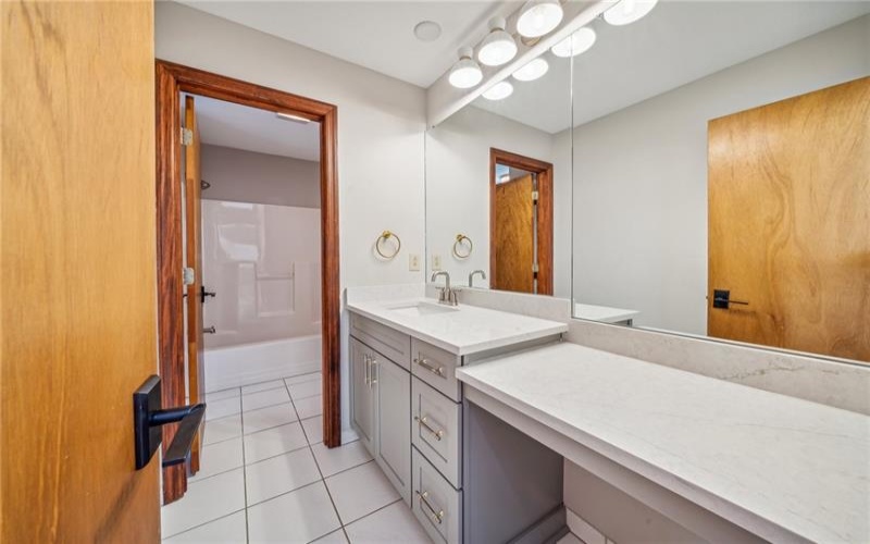 110 Oakhurst Dr, Canonsburg, 15317, 5 Bedrooms Bedrooms, 13 Rooms Rooms,4.1 BathroomsBathrooms,Residential,For Sale,Oakhurst Dr,1700442
