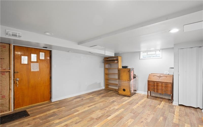 208 Lacock St, Washington, 15301, 3 Bedrooms Bedrooms, 8 Rooms Rooms,2 BathroomsBathrooms,Residential,For Sale,Lacock St,1700271