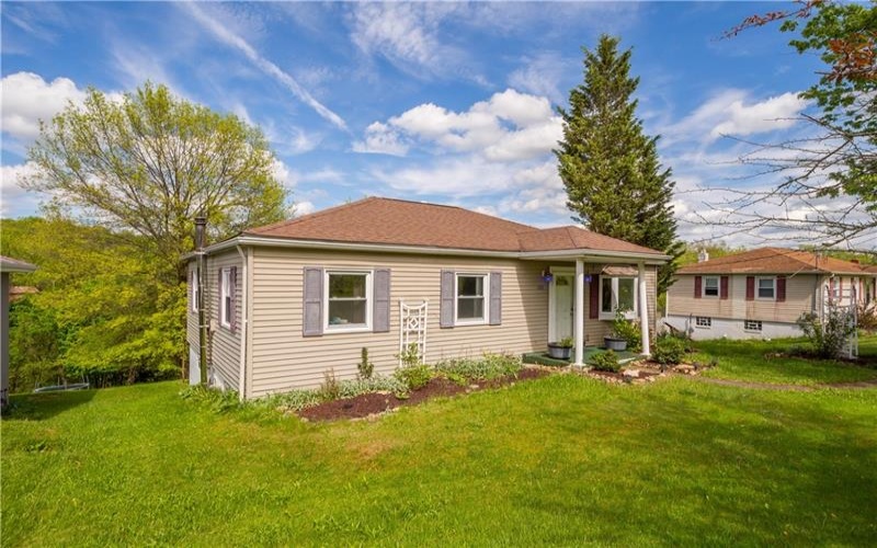 208 Lacock St, Washington, 15301, 3 Bedrooms Bedrooms, 8 Rooms Rooms,2 BathroomsBathrooms,Residential,For Sale,Lacock St,1700271