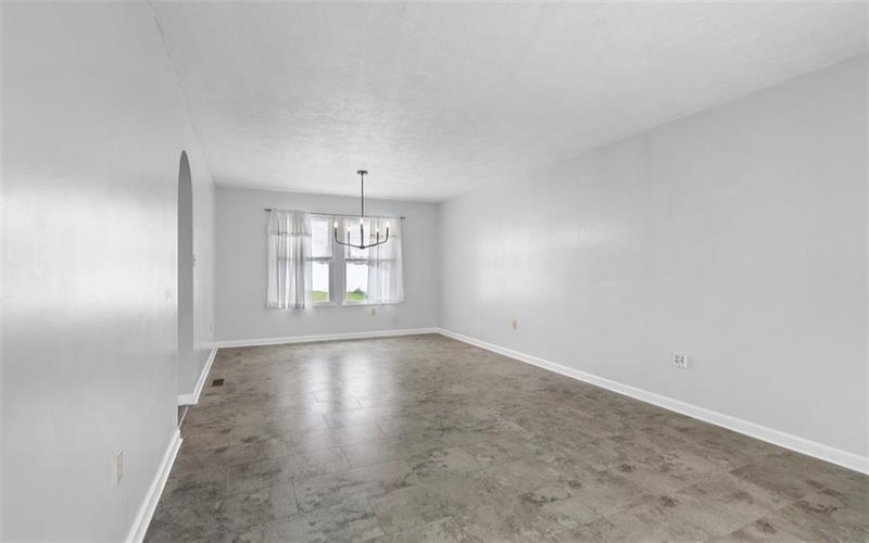 111 Stratford Ct, New Stanton, 15672, 4 Bedrooms Bedrooms, 11 Rooms Rooms,2.1 BathroomsBathrooms,Residential,For Sale,Stratford Ct,1700362