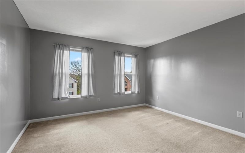 111 Stratford Ct, New Stanton, 15672, 4 Bedrooms Bedrooms, 11 Rooms Rooms,2.1 BathroomsBathrooms,Residential,For Sale,Stratford Ct,1700362
