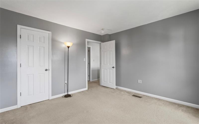 111 Stratford Ct, New Stanton, 15672, 4 Bedrooms Bedrooms, 11 Rooms Rooms,2.1 BathroomsBathrooms,Residential,For Sale,Stratford Ct,1700362