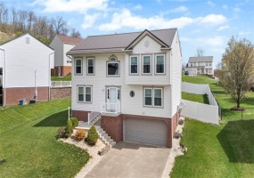 111 Stratford Ct, New Stanton, 15672, 4 Bedrooms Bedrooms, 11 Rooms Rooms,2.1 BathroomsBathrooms,Residential,For Sale,Stratford Ct,1700362