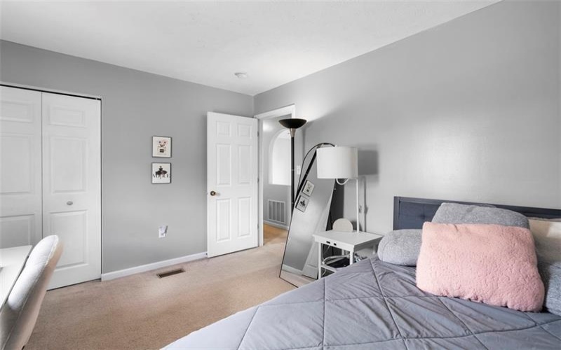 111 Stratford Ct, New Stanton, 15672, 4 Bedrooms Bedrooms, 11 Rooms Rooms,2.1 BathroomsBathrooms,Residential,For Sale,Stratford Ct,1700362