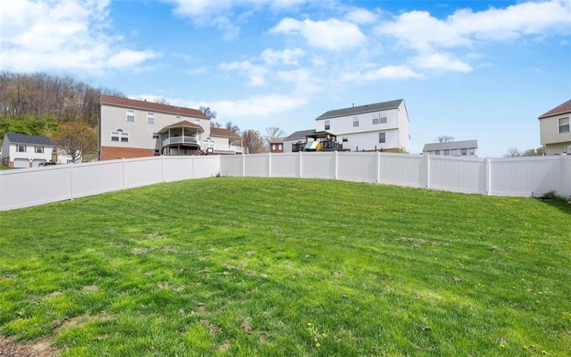 111 Stratford Ct, New Stanton, 15672, 4 Bedrooms Bedrooms, 11 Rooms Rooms,2.1 BathroomsBathrooms,Residential,For Sale,Stratford Ct,1700362