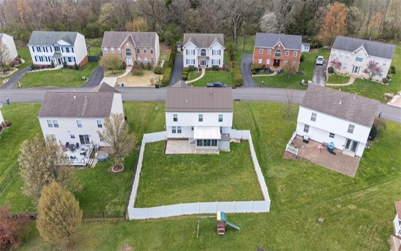 111 Stratford Ct, New Stanton, 15672, 4 Bedrooms Bedrooms, 11 Rooms Rooms,2.1 BathroomsBathrooms,Residential,For Sale,Stratford Ct,1700362