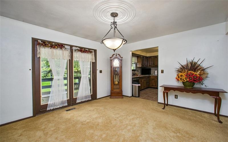 350 Apache Lane, Apollo, 15613, 3 Bedrooms Bedrooms, 9 Rooms Rooms,2.1 BathroomsBathrooms,Residential,For Sale,Apache Lane,1700483