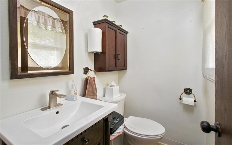 350 Apache Lane, Apollo, 15613, 3 Bedrooms Bedrooms, 9 Rooms Rooms,2.1 BathroomsBathrooms,Residential,For Sale,Apache Lane,1700483
