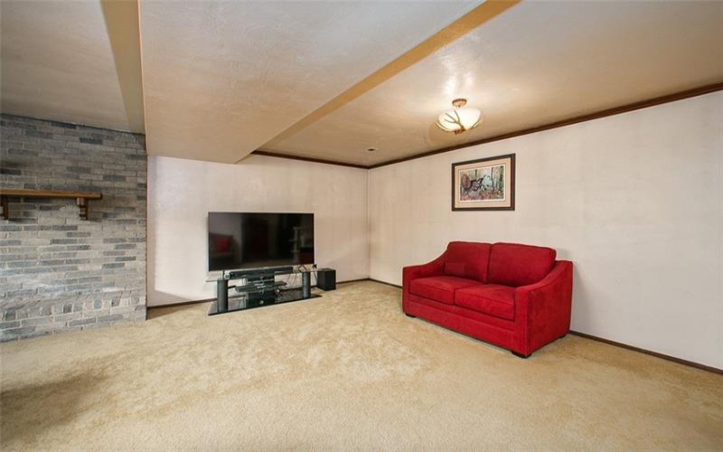 350 Apache Lane, Apollo, 15613, 3 Bedrooms Bedrooms, 9 Rooms Rooms,2.1 BathroomsBathrooms,Residential,For Sale,Apache Lane,1700483