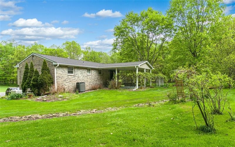 350 Apache Lane, Apollo, 15613, 3 Bedrooms Bedrooms, 9 Rooms Rooms,2.1 BathroomsBathrooms,Residential,For Sale,Apache Lane,1700483