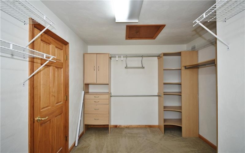 1004 Cicero Dr, Irwin, 15642, 3 Bedrooms Bedrooms, ,2.1 BathroomsBathrooms,Residential,For Sale,Cicero Dr,1700502