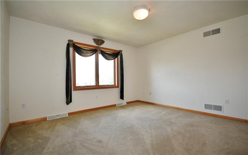 1004 Cicero Dr, Irwin, 15642, 3 Bedrooms Bedrooms, ,2.1 BathroomsBathrooms,Residential,For Sale,Cicero Dr,1700502