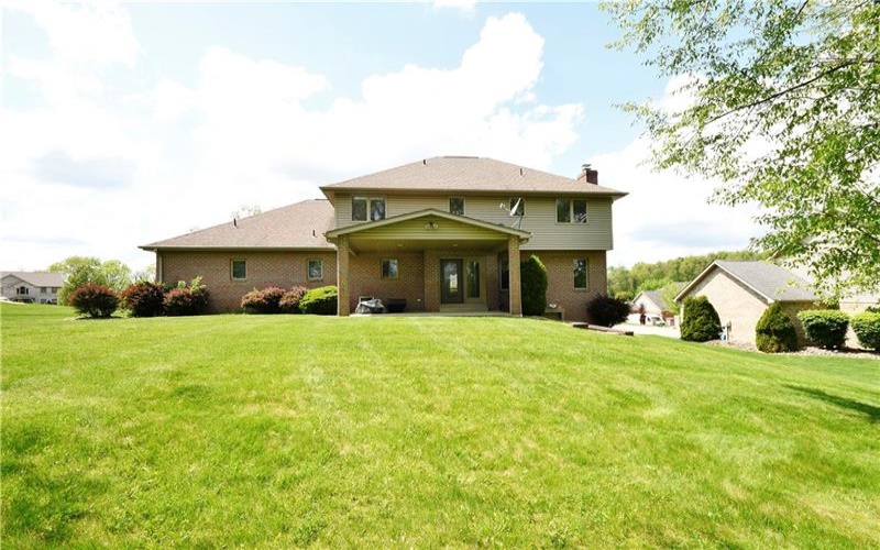 1004 Cicero Dr, Irwin, 15642, 3 Bedrooms Bedrooms, ,2.1 BathroomsBathrooms,Residential,For Sale,Cicero Dr,1700502