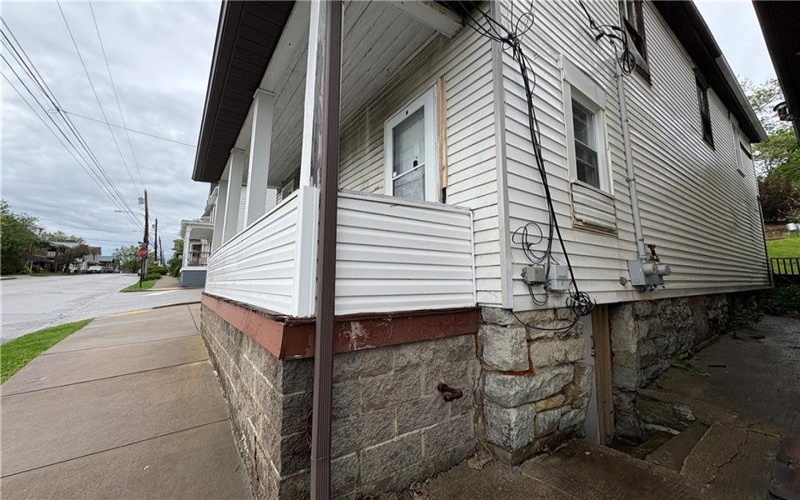 209 Harrison Ave, Greensburg, 15601, 2 Bedrooms Bedrooms, 3 Rooms Rooms,2 BathroomsBathrooms,Residential,For Sale,Harrison Ave,1700506