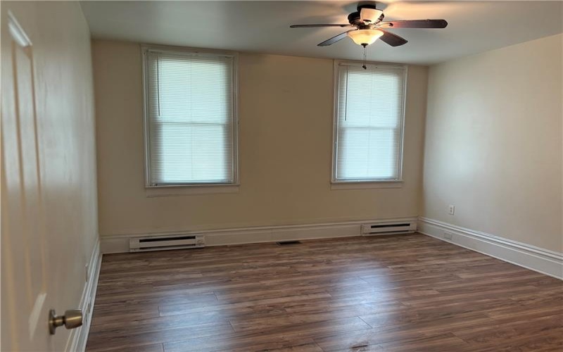 209 Harrison Ave, Greensburg, 15601, 2 Bedrooms Bedrooms, 3 Rooms Rooms,2 BathroomsBathrooms,Residential,For Sale,Harrison Ave,1700506