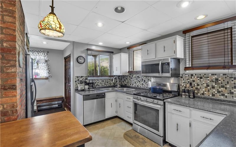 13 Moyer Ave, Scottdale, 15683, 4 Bedrooms Bedrooms, ,1.1 BathroomsBathrooms,Residential,For Sale,Moyer Ave,1700508