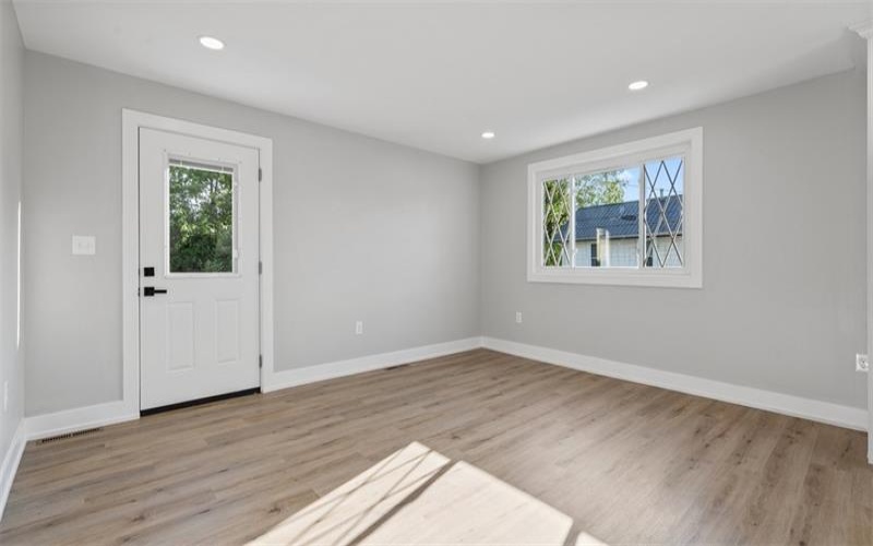141 Center Avenue, Burgettstown, 15021, 3 Bedrooms Bedrooms, 9 Rooms Rooms,1.1 BathroomsBathrooms,Residential,For Sale,Center Avenue,1700524